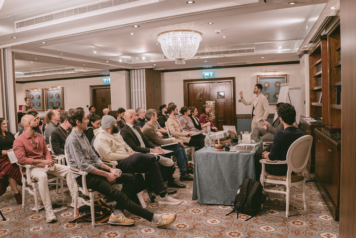 Sachin Sharma coaching a private room